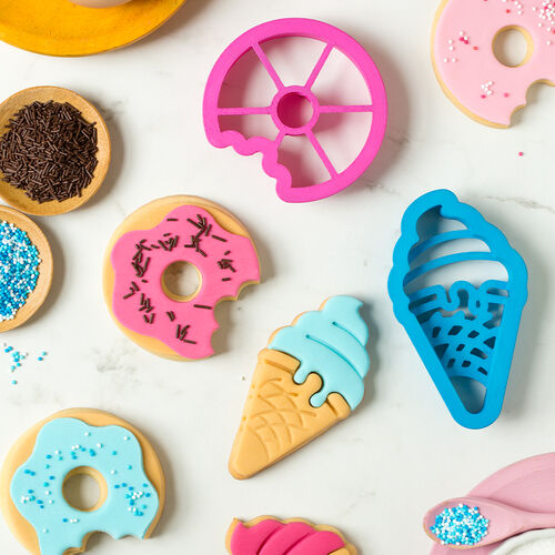 SET DOS CORTADORES DONUT Y HELADO DECORA